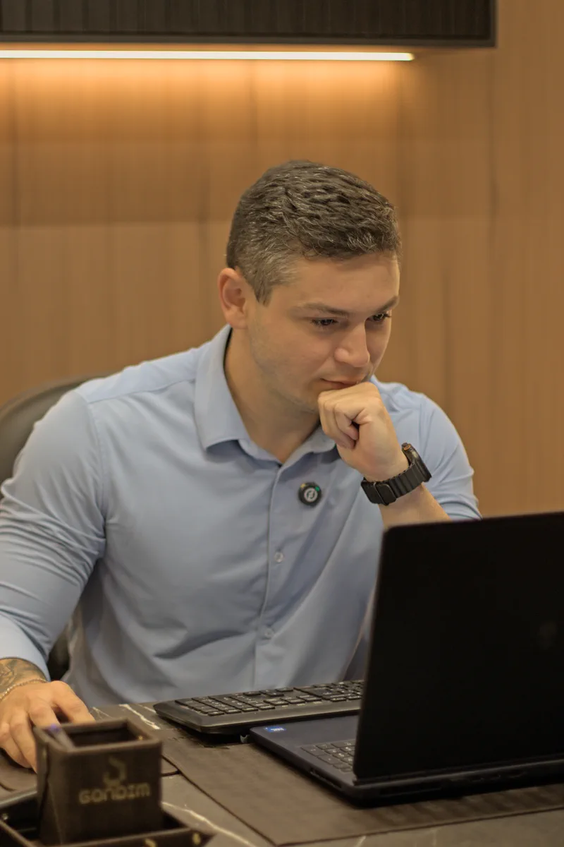 Sandro Albino, sócio-fundador